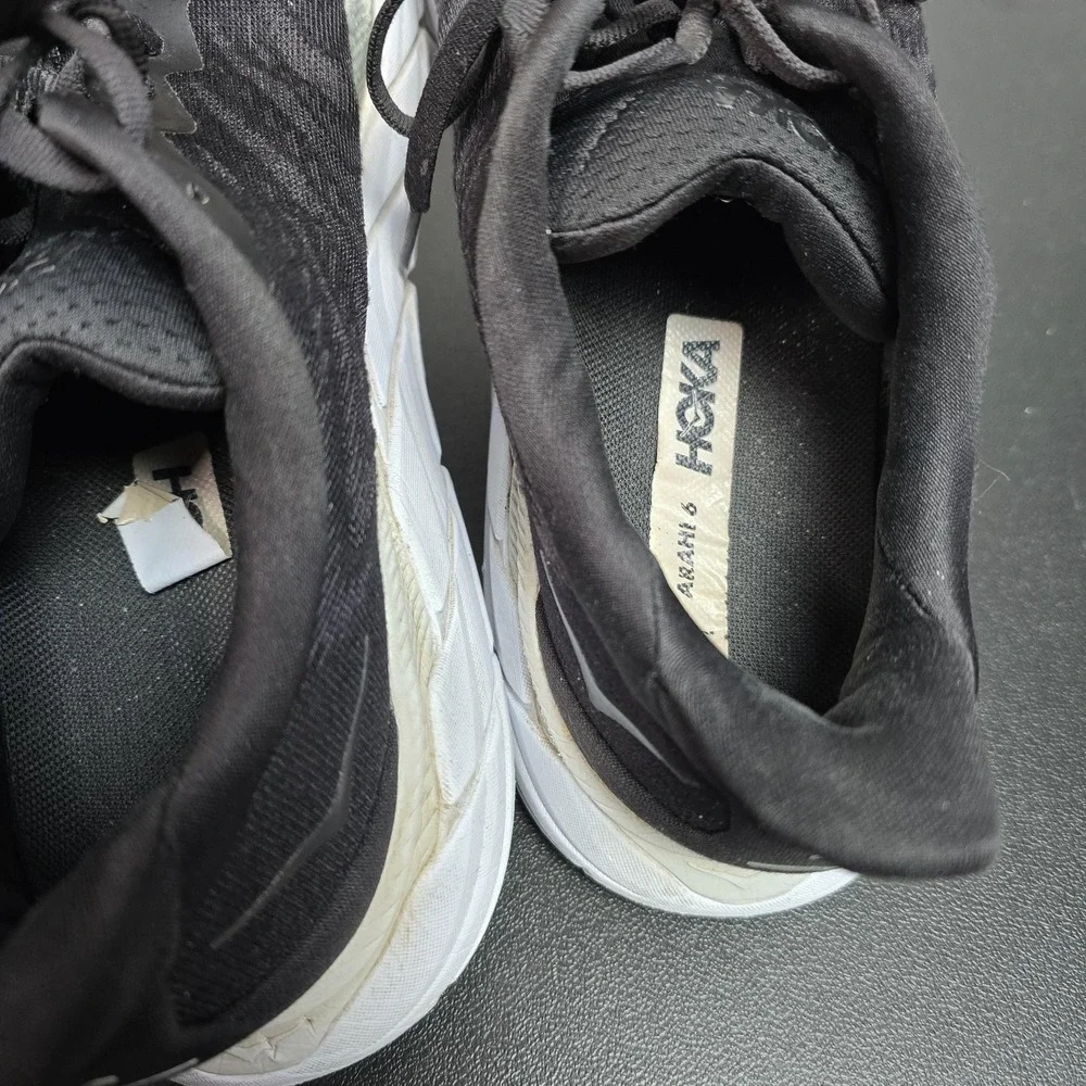 Hoka Shoes Womens Size 10.5B Black White Arahi 6 Performance Running Sneakers